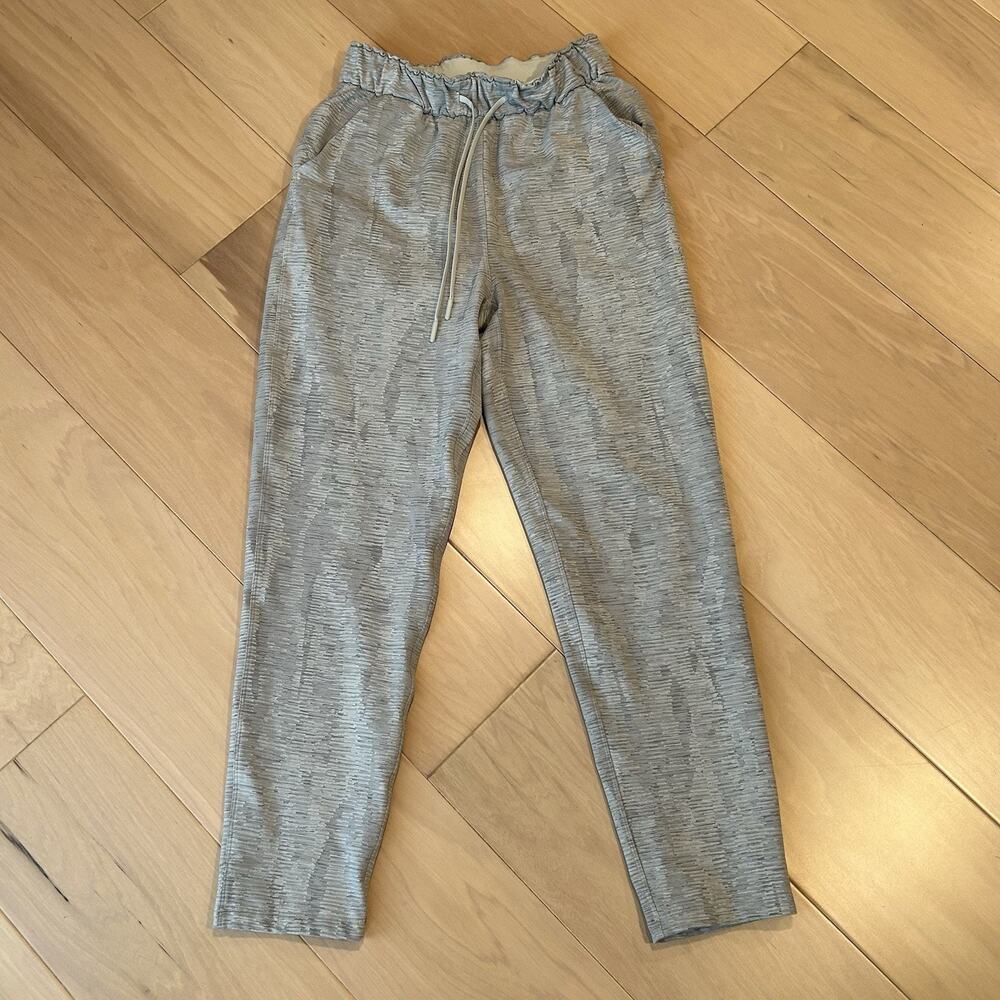 Lululemon Keep Moving Gray Pant Women’s 4